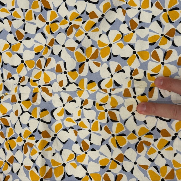 Ann Taylor Factory Yellow and White Patterned Pencil Skirt - Picture 6 of 6